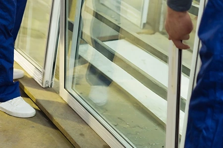 Commercial Glass Repair Technician in Coral Gables, FL